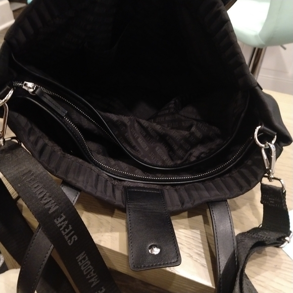 2 For $15🕶️NWOT! Steve Madden Black Bzippa Shoulder Bag! - Picture 5 of 6